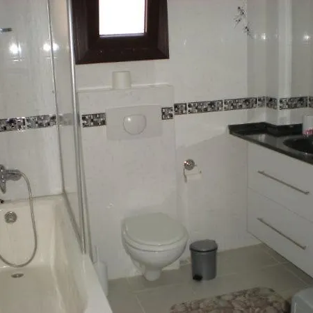Sleeps 8 Pool Air Con Βίλα